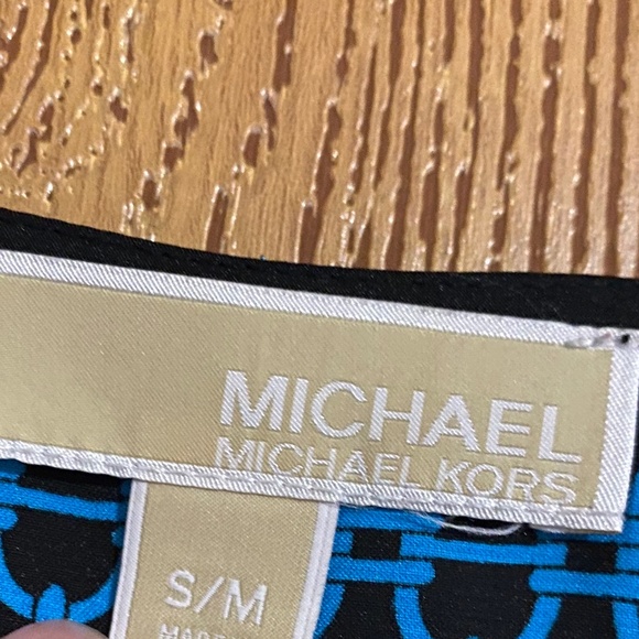 ❌❌❌SOLD❌❌❌Michael Michael Kors BLUE MULTI KIMONO/HANDKERCHIEF BLOUSE Size- S/M - Picture 3 of 5